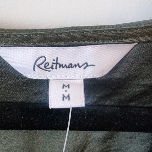 Reitmans, Medium, Green dress with gathered waist. - Picture 5 of 9